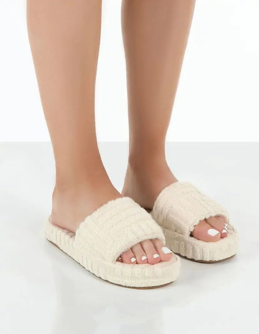 Ladies' Plush Casual Slippers - Tech genius & freaks