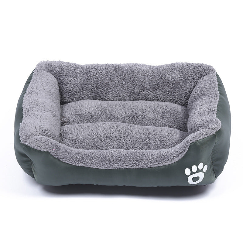 New, soft, and cozy fleece pet bed. Waterproof bottom. Suitable for small, medium & large pets. Keeps pets warm. - Tech genius & freaks