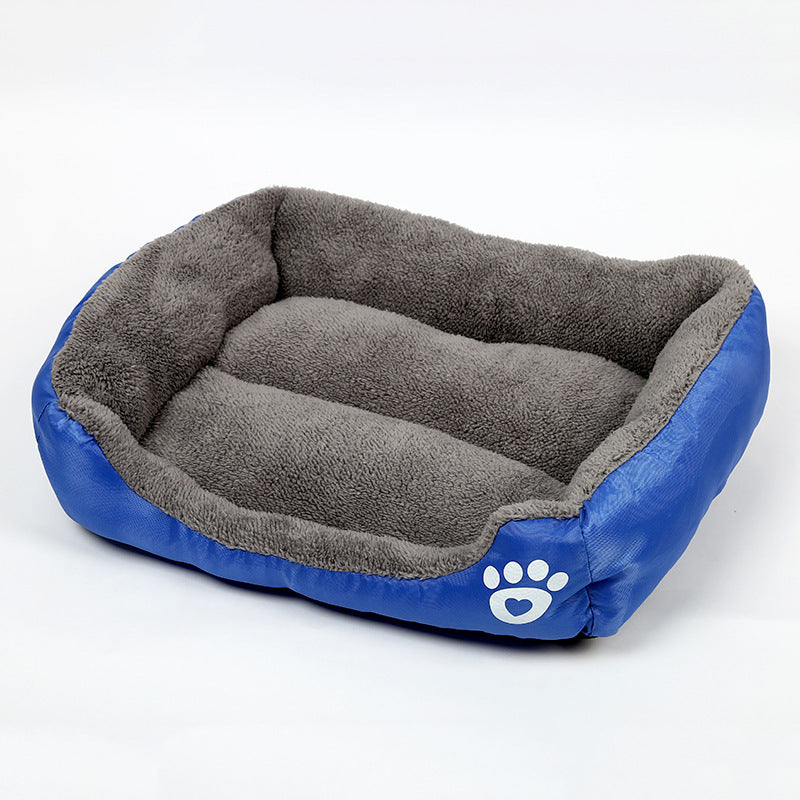 New, soft, and cozy fleece pet bed. Waterproof bottom. Suitable for small, medium & large pets. Keeps pets warm. - Tech genius & freaks